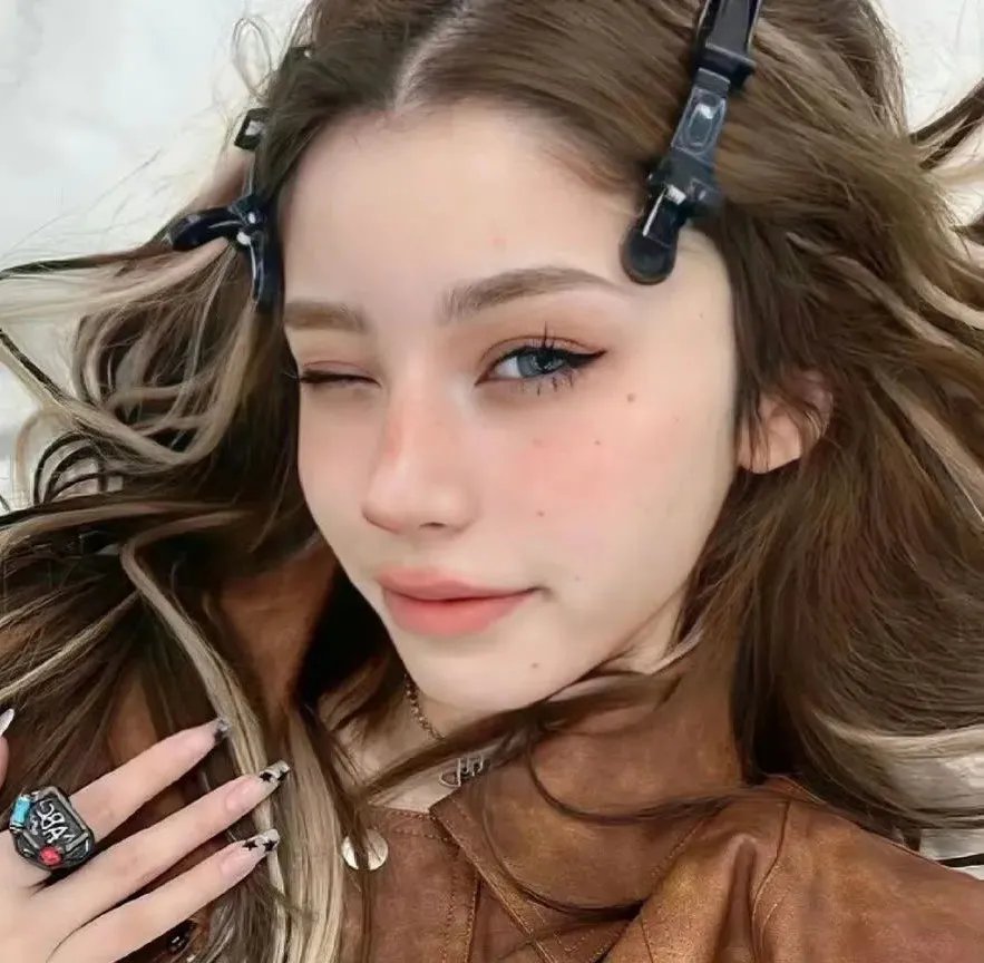 外伤 封面